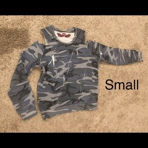 So Nikki girls cold shoulder sweatshirt size S